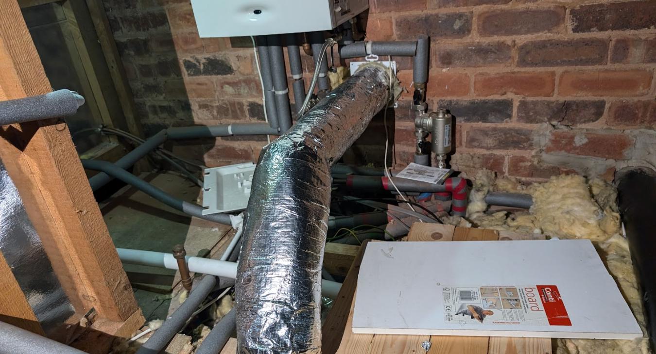 Cooker hood pipework installation