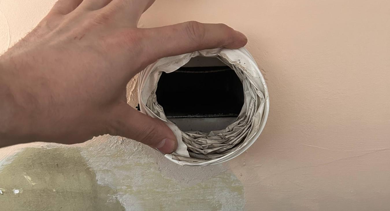 Why is my cooker hood so noisy in Bradford? 