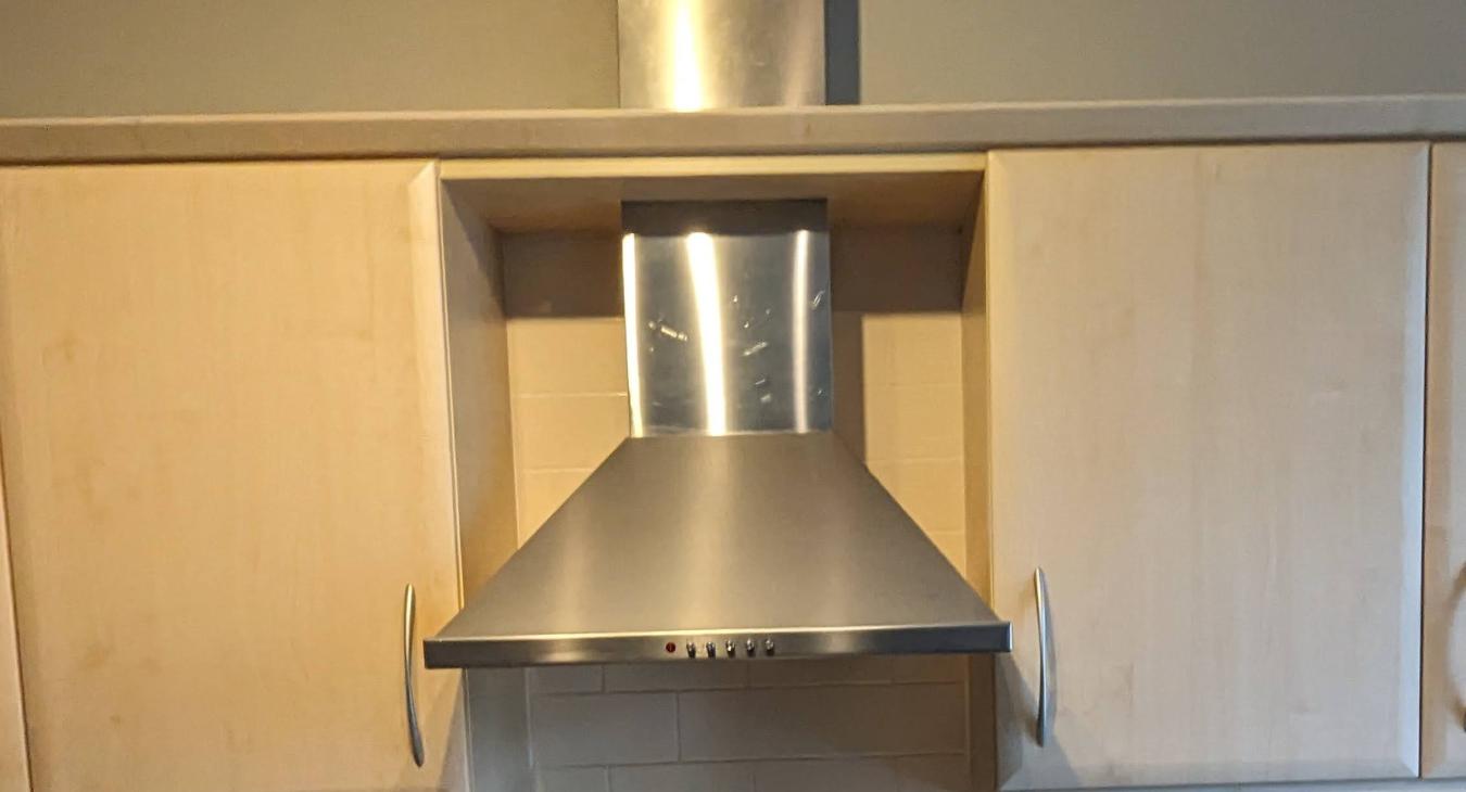 Who installs cooker hoods in bradford - Quality Electrician